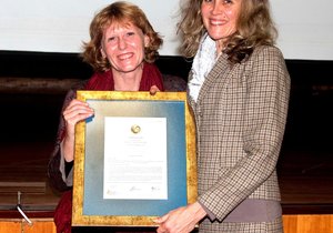 Dr Lisel Joubert bekroon